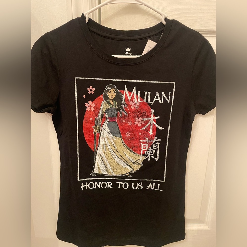 Disney Graphic Tee | Kids Medium | New